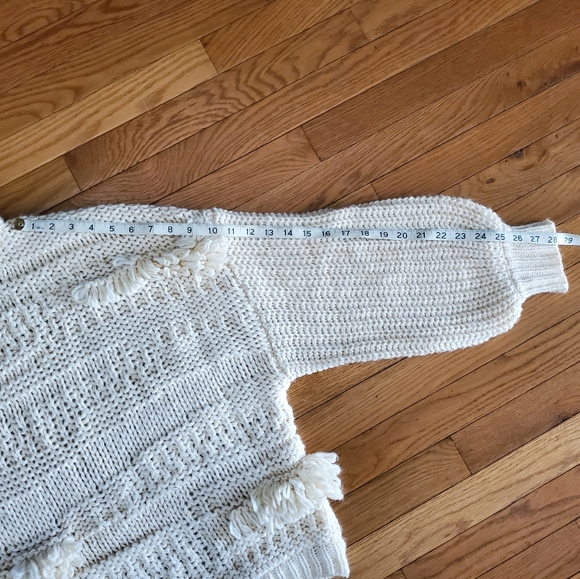 Oversized Chunky Cozy Pullover Sweater - Picture 9 of 12